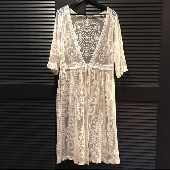 Cupshe Other - Cupshe Lace Kimono Coverup, O/S